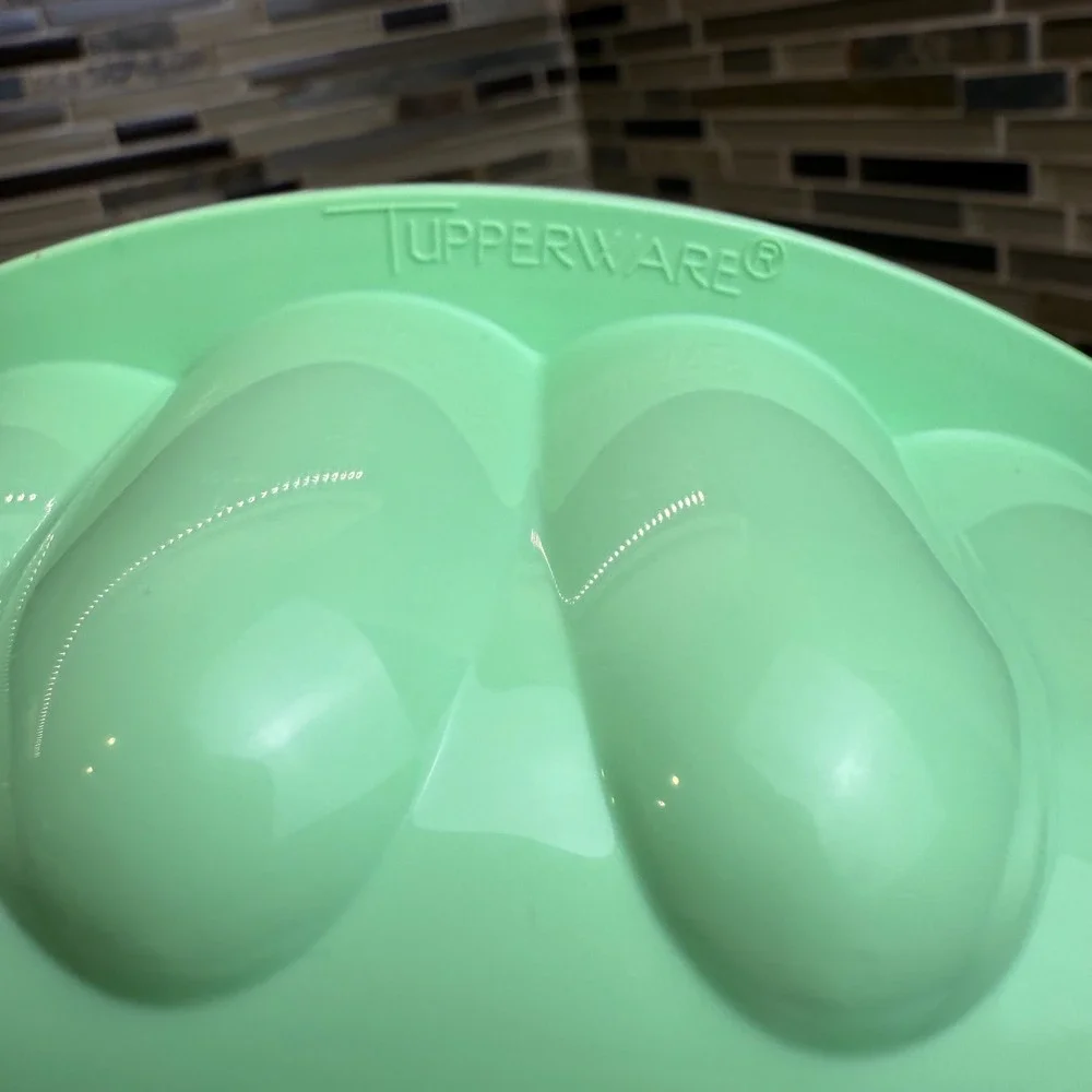 Tupperware vintage jello